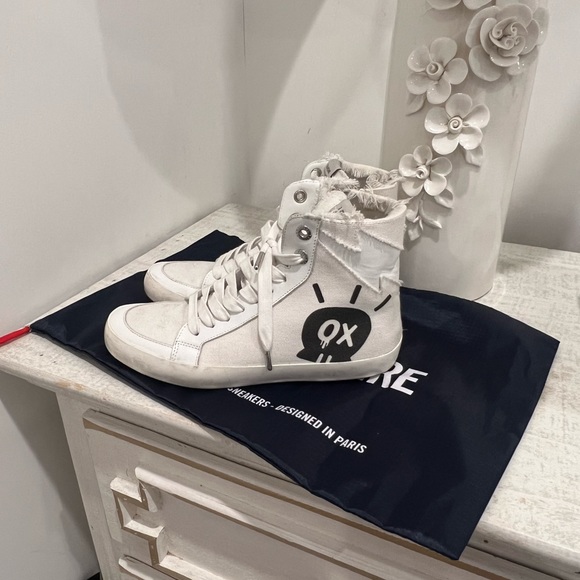 Zadig & Voltaire high top sneakers. Distressed design and graphics. Barely worn - Picture 4 of 8